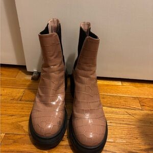 Stuart Weitzman Tan Croc-Embossed Ankle Boots